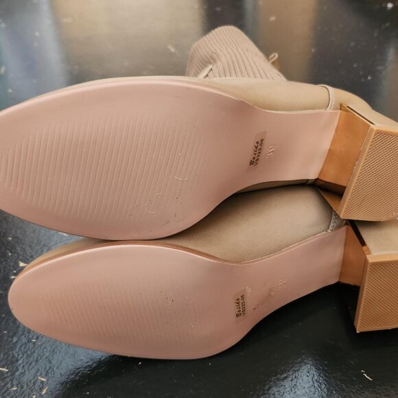 Womens Slip on Tan Ankle Boots Euro size 39 - Picture 5 of 5